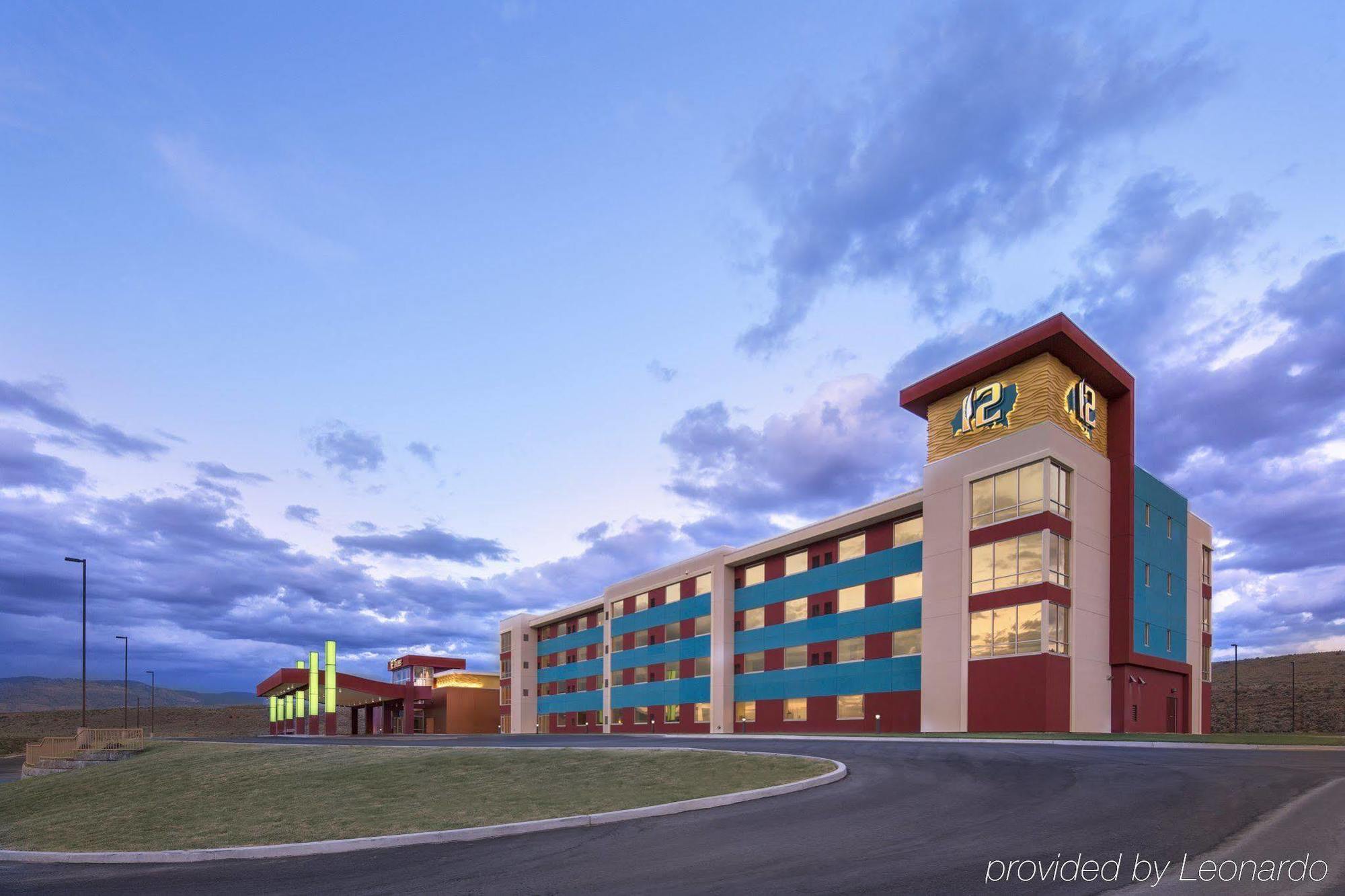 12 Tribes Resort Casino โอแมค ภายนอก รูปภาพ